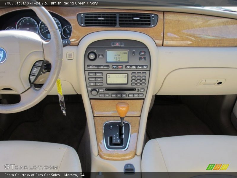 British Racing Green / Ivory 2003 Jaguar X-Type 2.5