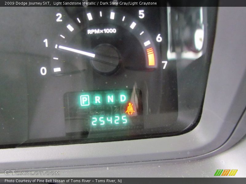 Light Sandstone Metallic / Dark Slate Gray/Light Graystone 2009 Dodge Journey SXT