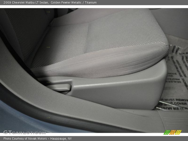 Golden Pewter Metallic / Titanium 2009 Chevrolet Malibu LT Sedan