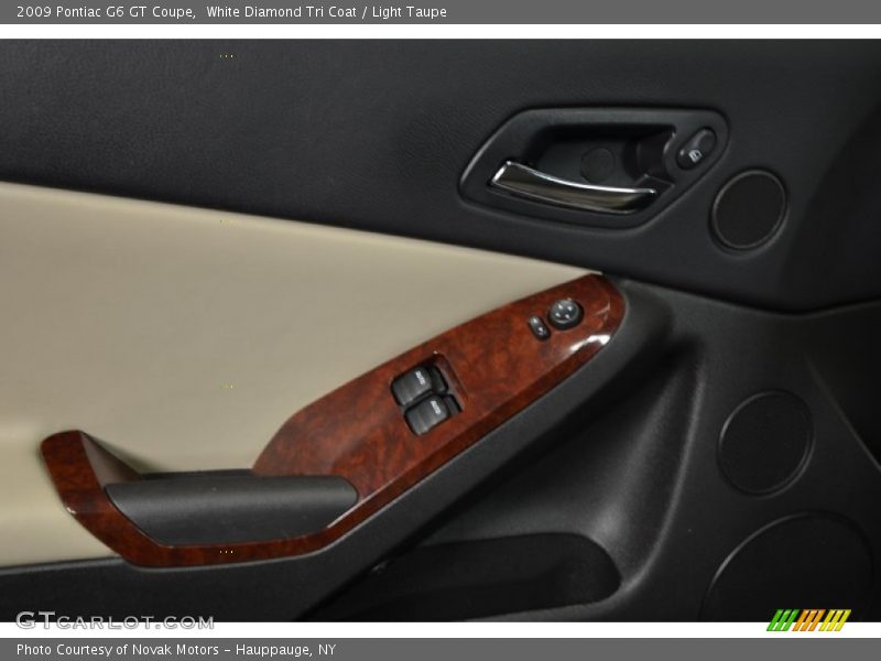 White Diamond Tri Coat / Light Taupe 2009 Pontiac G6 GT Coupe