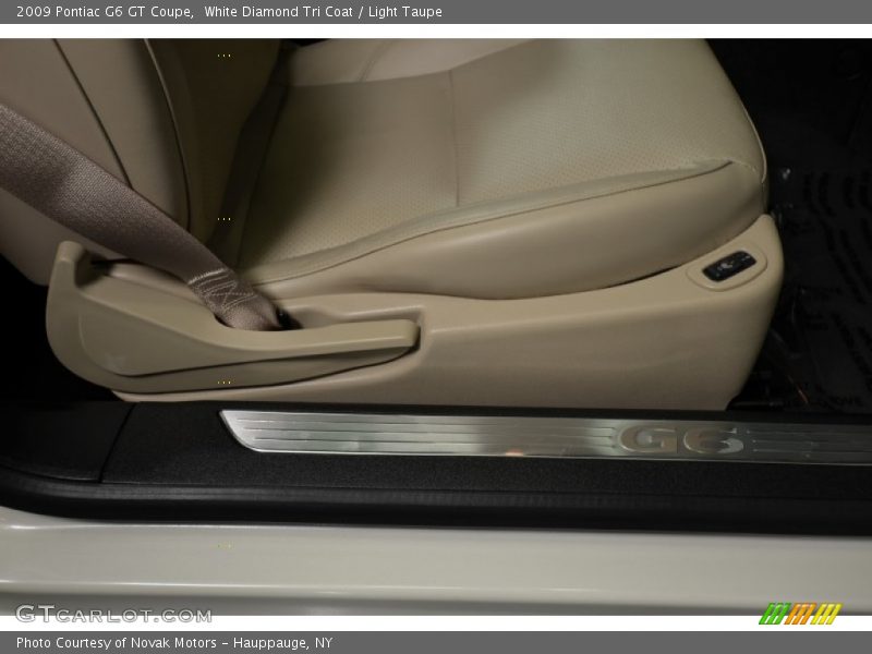 White Diamond Tri Coat / Light Taupe 2009 Pontiac G6 GT Coupe