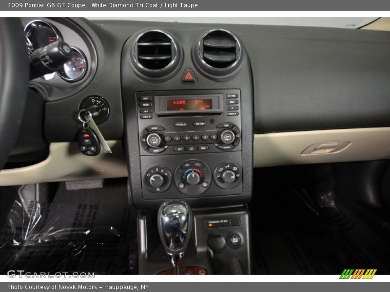 White Diamond Tri Coat / Light Taupe 2009 Pontiac G6 GT Coupe