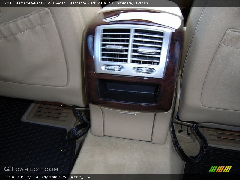 Magnetite Black Metallic / Cashmere/Savanah 2011 Mercedes-Benz S 550 Sedan