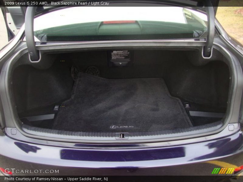  2009 IS 250 AWD Trunk