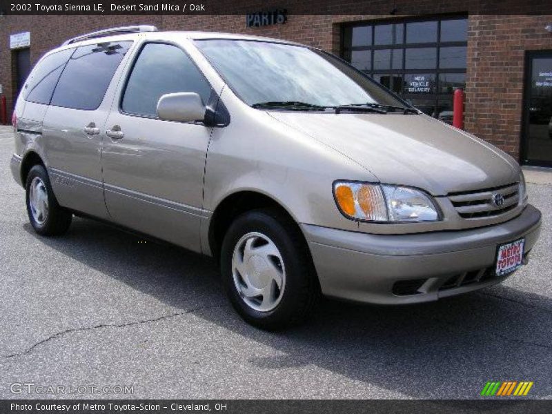 Desert Sand Mica / Oak 2002 Toyota Sienna LE
