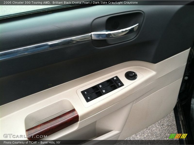 Brilliant Black Crystal Pearl / Dark Slate Gray/Light Graystone 2006 Chrysler 300 Touring AWD