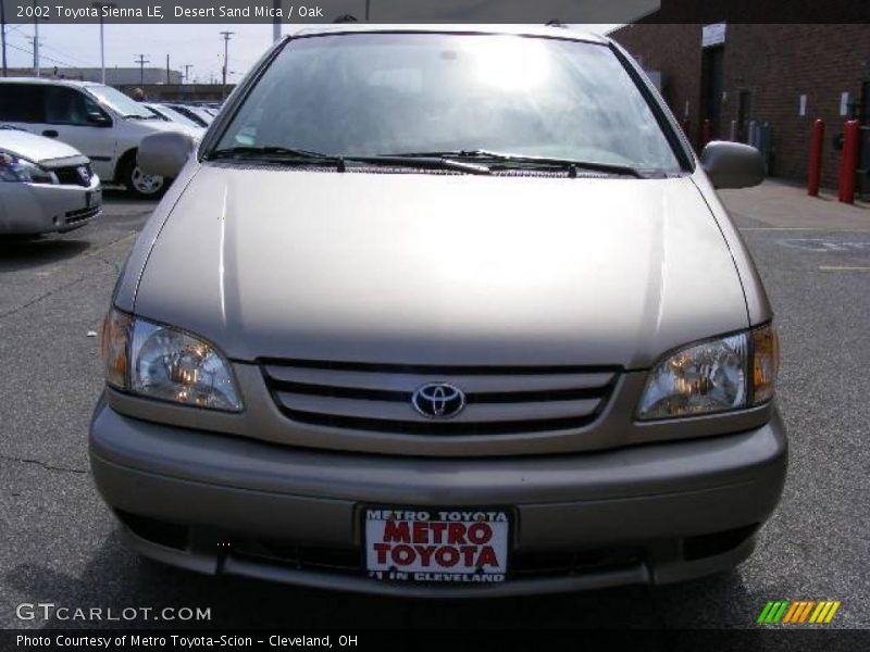 Desert Sand Mica / Oak 2002 Toyota Sienna LE