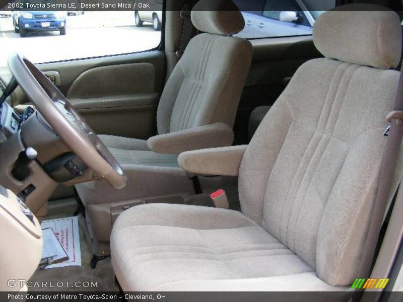 Desert Sand Mica / Oak 2002 Toyota Sienna LE