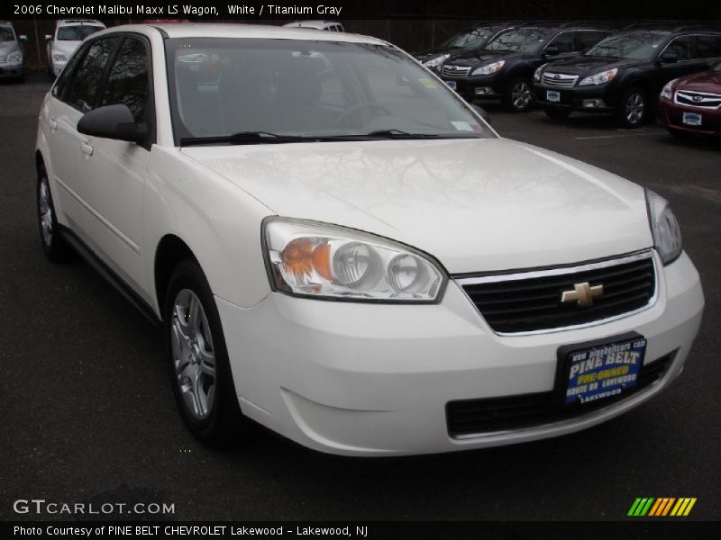 White / Titanium Gray 2006 Chevrolet Malibu Maxx LS Wagon