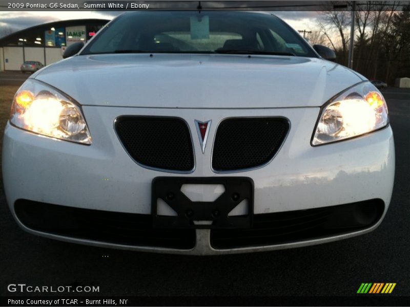 Summit White / Ebony 2009 Pontiac G6 Sedan