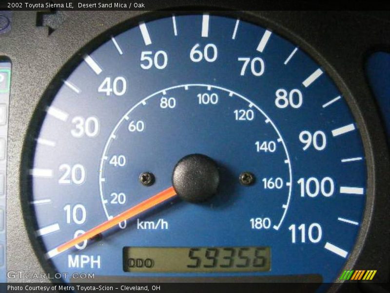 Desert Sand Mica / Oak 2002 Toyota Sienna LE