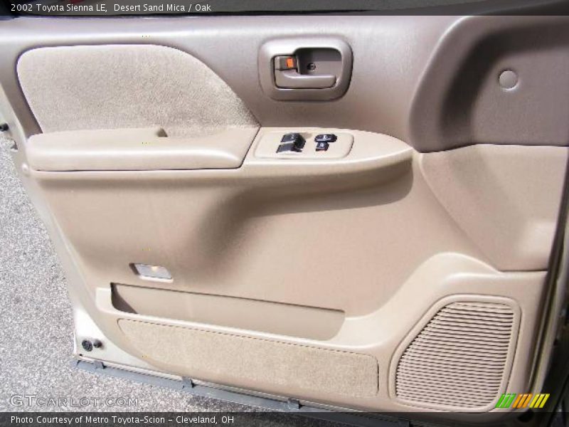 Desert Sand Mica / Oak 2002 Toyota Sienna LE