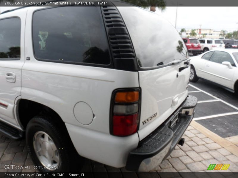 Summit White / Pewter/Dark Pewter 2005 GMC Yukon SLT