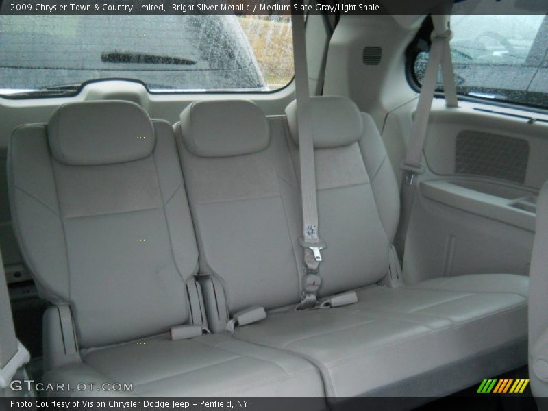 Bright Silver Metallic / Medium Slate Gray/Light Shale 2009 Chrysler Town & Country Limited