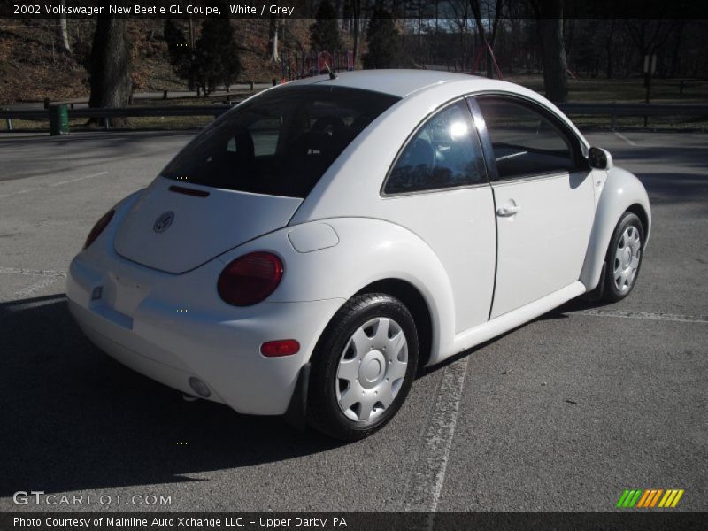 White / Grey 2002 Volkswagen New Beetle GL Coupe