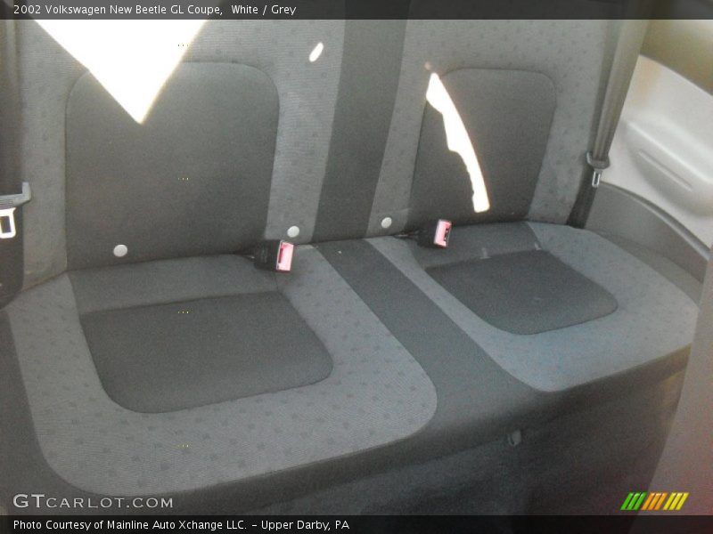 White / Grey 2002 Volkswagen New Beetle GL Coupe