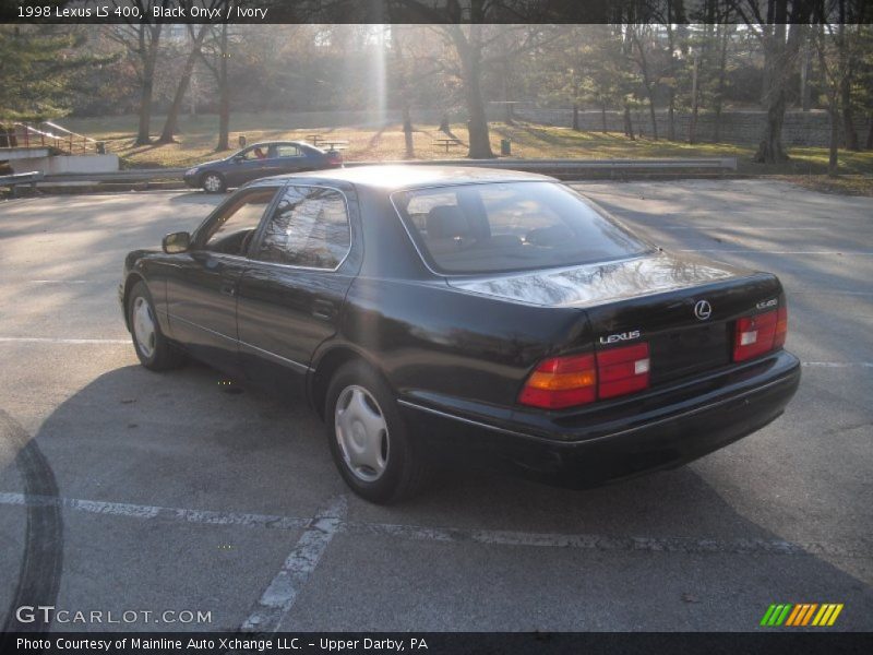 Black Onyx / Ivory 1998 Lexus LS 400