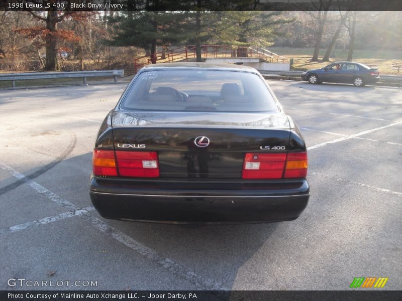 Black Onyx / Ivory 1998 Lexus LS 400