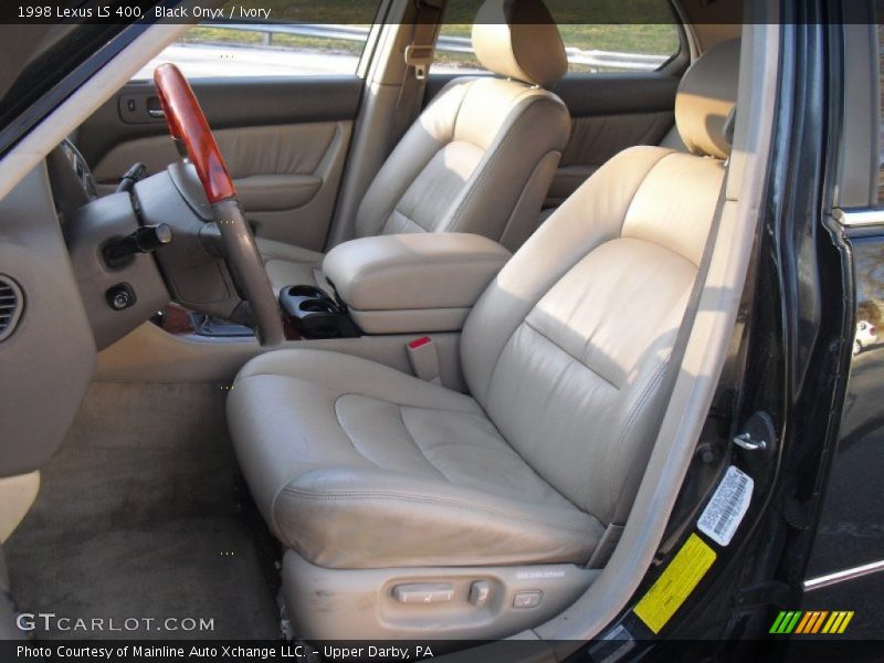 Black Onyx / Ivory 1998 Lexus LS 400