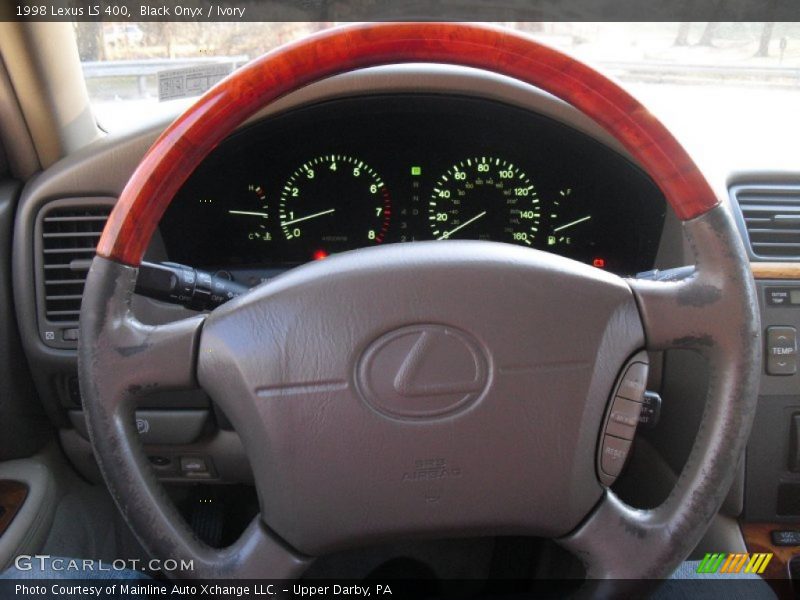 Black Onyx / Ivory 1998 Lexus LS 400