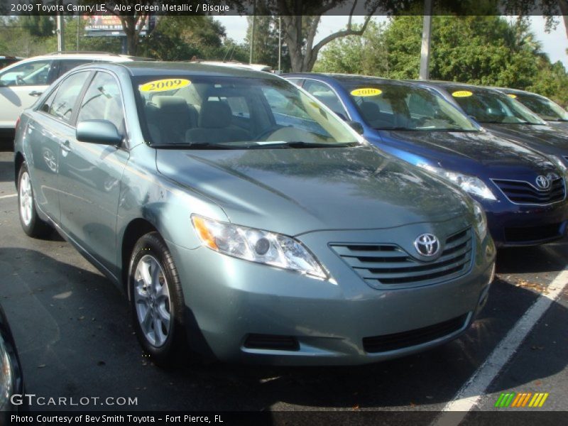 Aloe Green Metallic / Bisque 2009 Toyota Camry LE