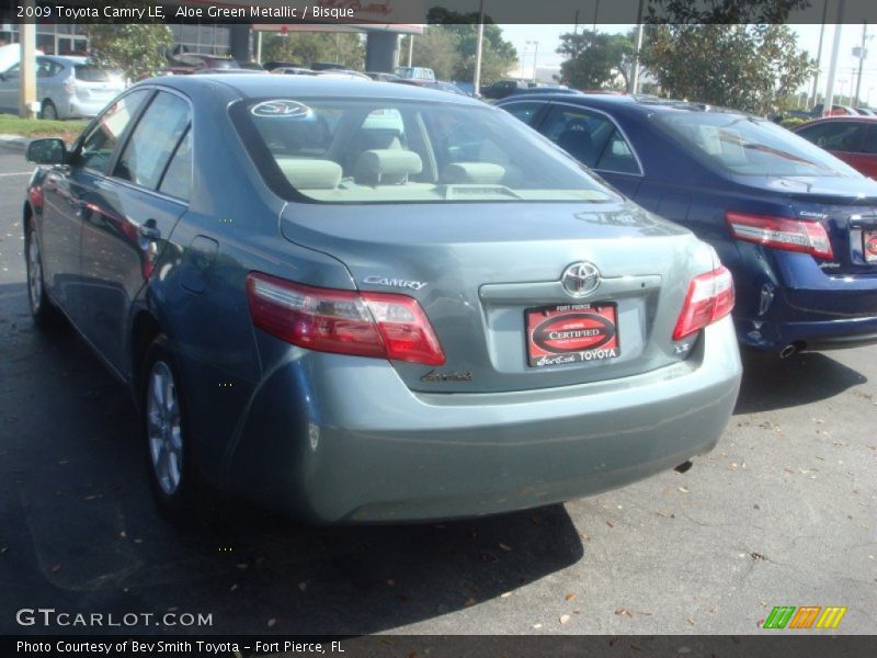 Aloe Green Metallic / Bisque 2009 Toyota Camry LE