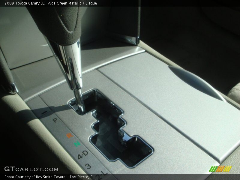 Aloe Green Metallic / Bisque 2009 Toyota Camry LE