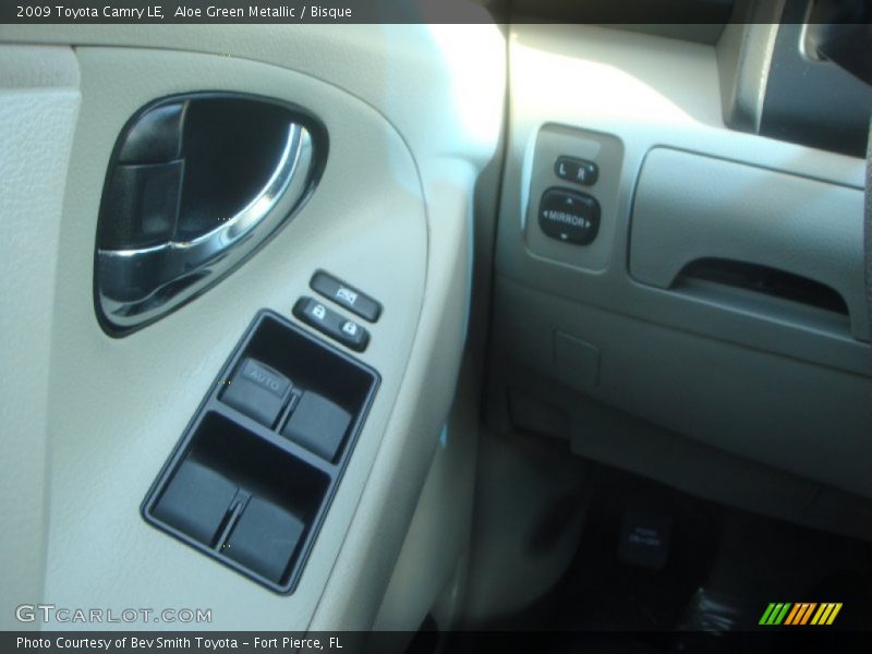 Aloe Green Metallic / Bisque 2009 Toyota Camry LE