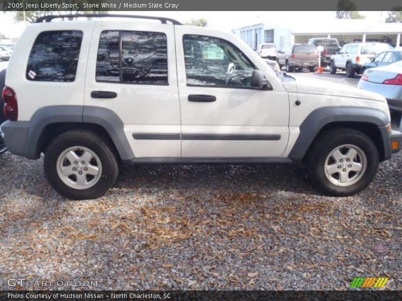 Stone White / Medium Slate Gray 2005 Jeep Liberty Sport