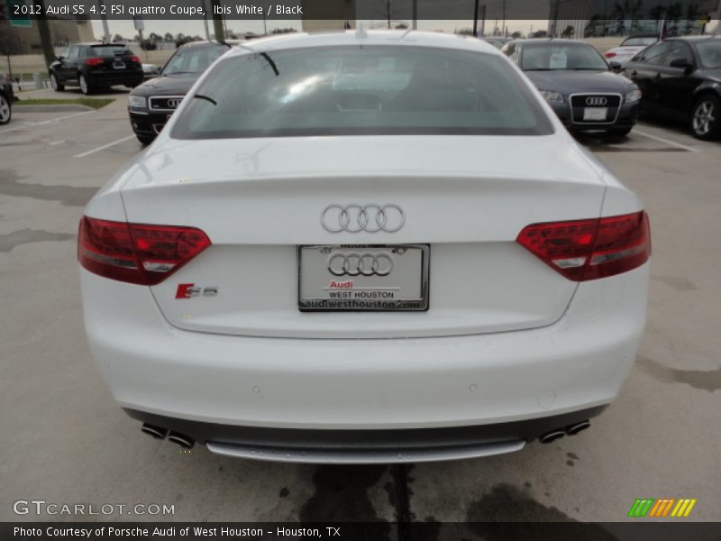 Ibis White / Black 2012 Audi S5 4.2 FSI quattro Coupe