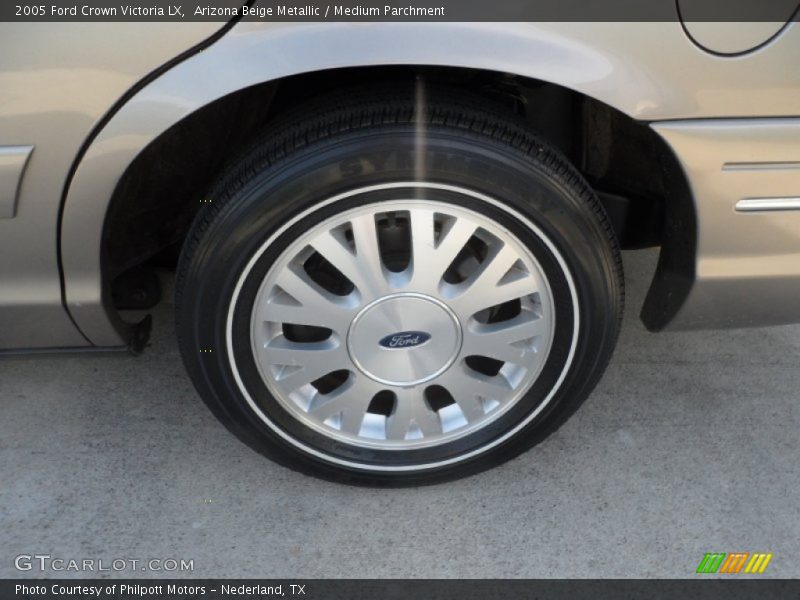 Arizona Beige Metallic / Medium Parchment 2005 Ford Crown Victoria LX