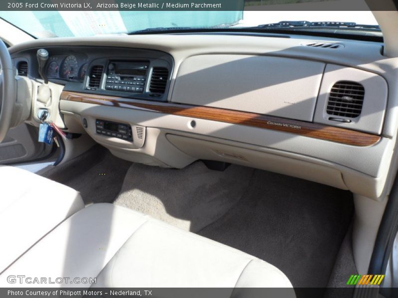 Arizona Beige Metallic / Medium Parchment 2005 Ford Crown Victoria LX