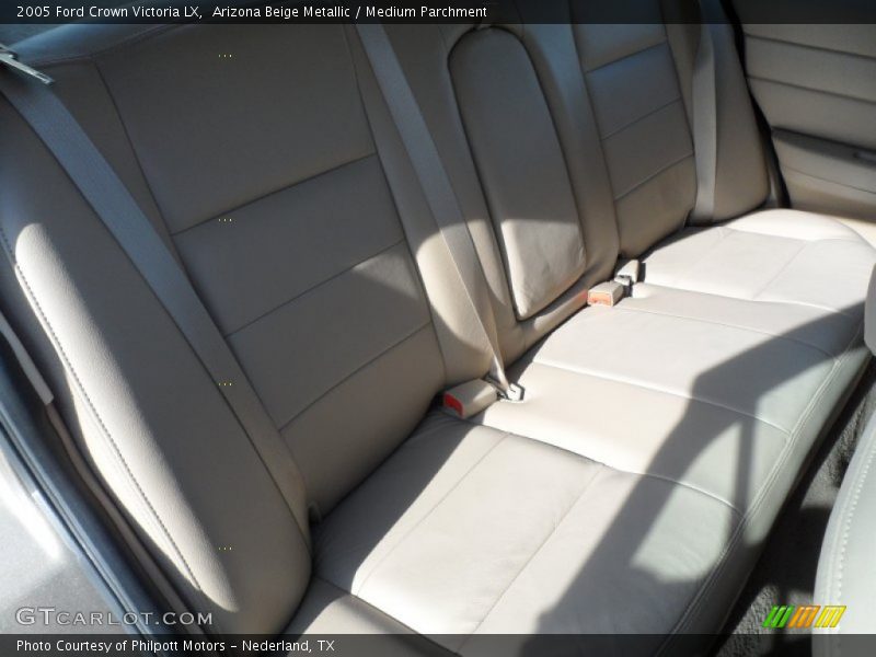 Arizona Beige Metallic / Medium Parchment 2005 Ford Crown Victoria LX