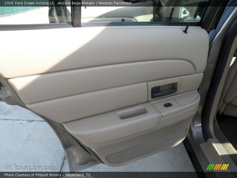 Arizona Beige Metallic / Medium Parchment 2005 Ford Crown Victoria LX