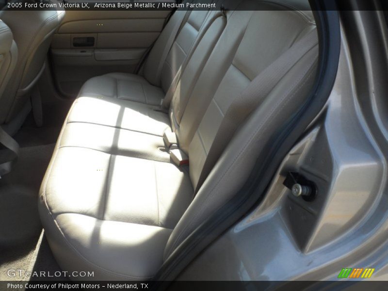 Arizona Beige Metallic / Medium Parchment 2005 Ford Crown Victoria LX