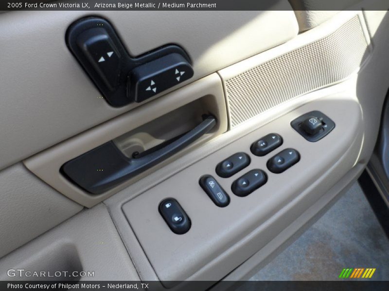 Arizona Beige Metallic / Medium Parchment 2005 Ford Crown Victoria LX