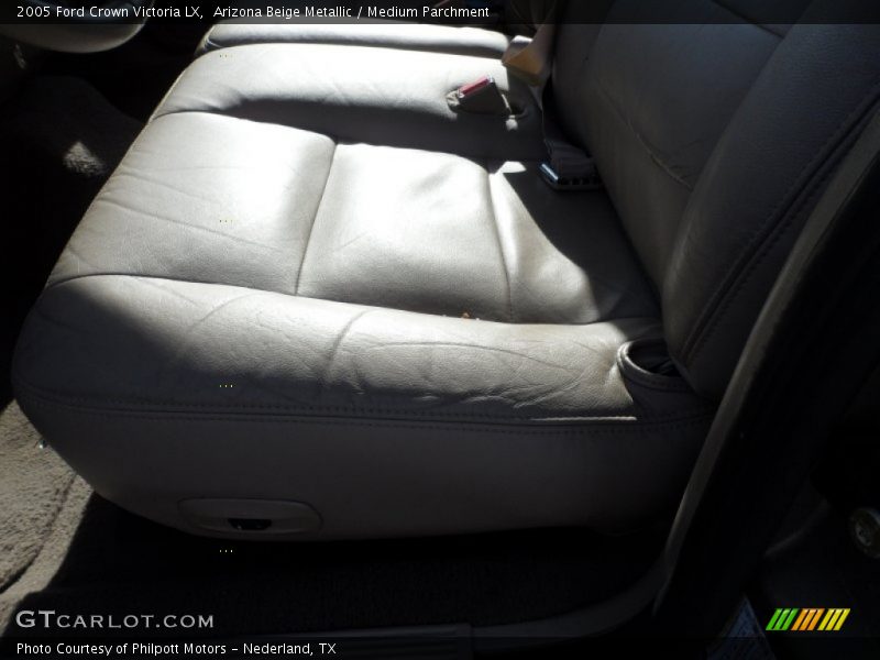 Arizona Beige Metallic / Medium Parchment 2005 Ford Crown Victoria LX