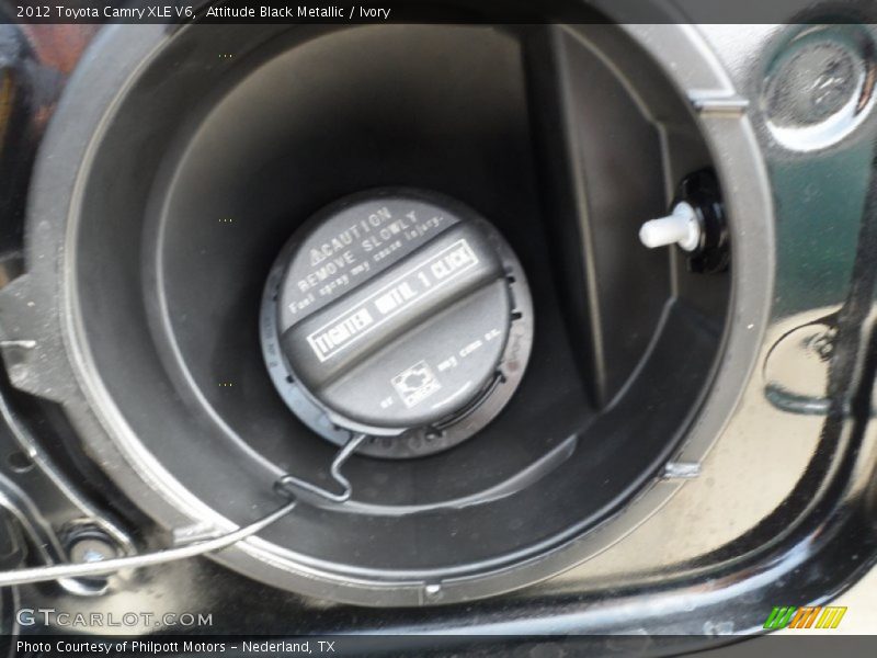 Attitude Black Metallic / Ivory 2012 Toyota Camry XLE V6