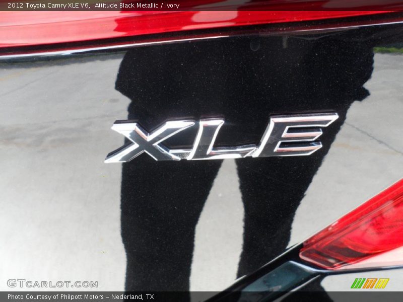 Attitude Black Metallic / Ivory 2012 Toyota Camry XLE V6