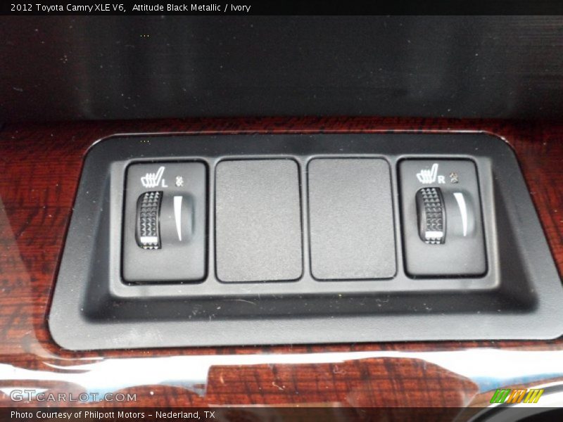 Attitude Black Metallic / Ivory 2012 Toyota Camry XLE V6