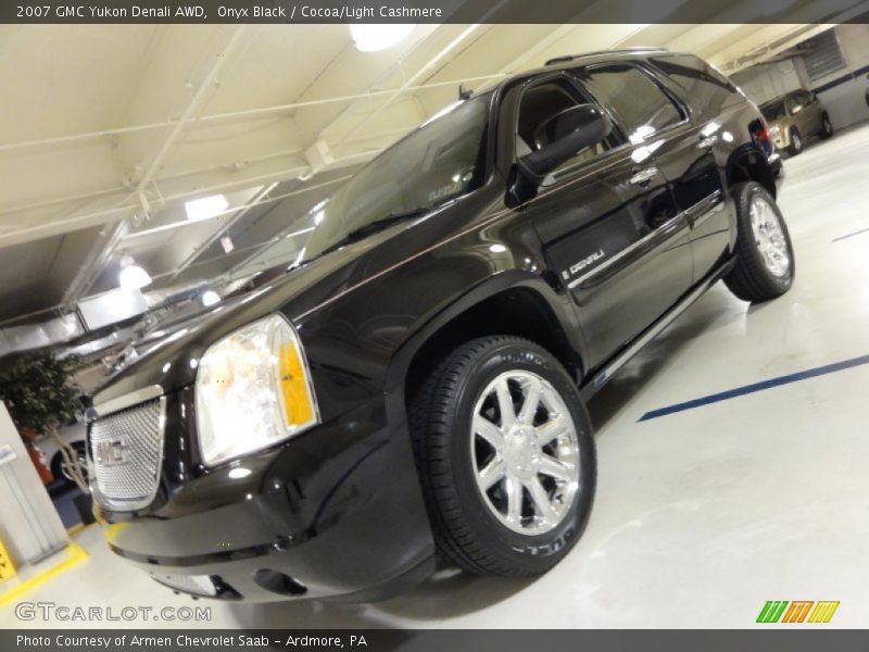 Onyx Black / Cocoa/Light Cashmere 2007 GMC Yukon Denali AWD