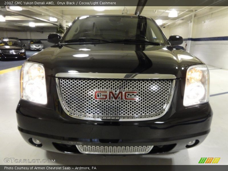 Onyx Black / Cocoa/Light Cashmere 2007 GMC Yukon Denali AWD