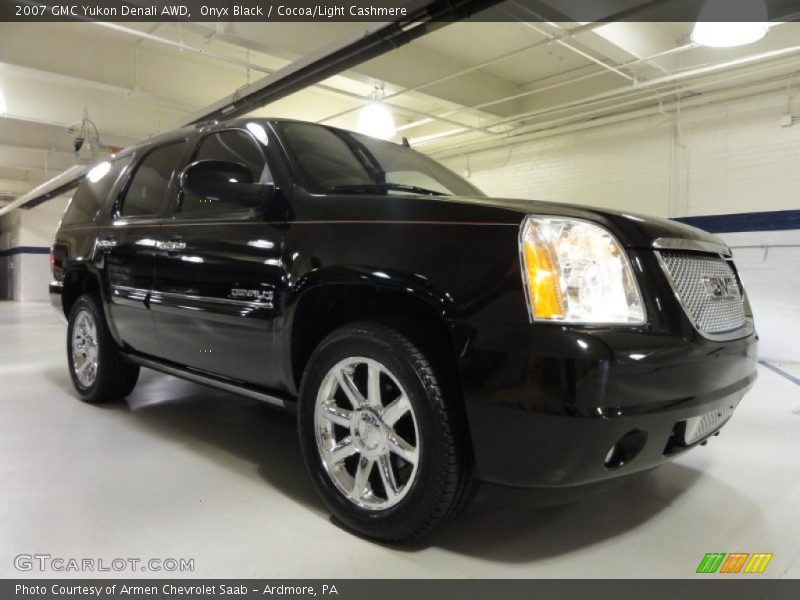 Onyx Black / Cocoa/Light Cashmere 2007 GMC Yukon Denali AWD