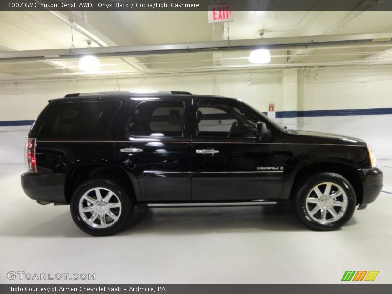 Onyx Black / Cocoa/Light Cashmere 2007 GMC Yukon Denali AWD