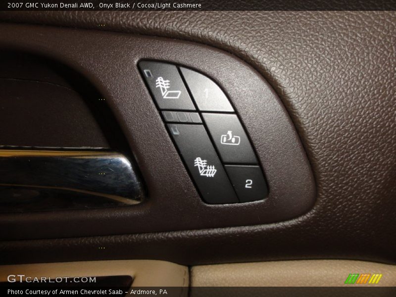 Onyx Black / Cocoa/Light Cashmere 2007 GMC Yukon Denali AWD