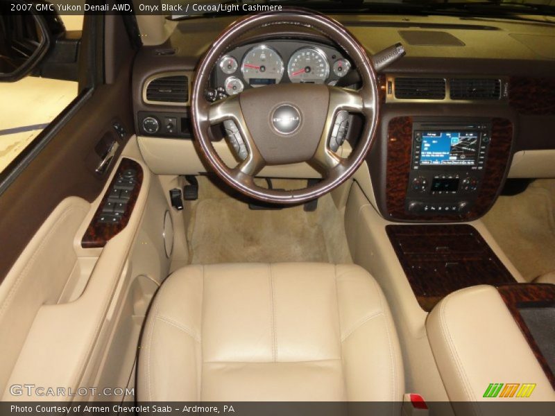 Onyx Black / Cocoa/Light Cashmere 2007 GMC Yukon Denali AWD