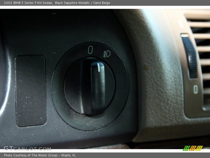 Black Sapphire Metallic / Sand Beige 2003 BMW 5 Series 540i Sedan