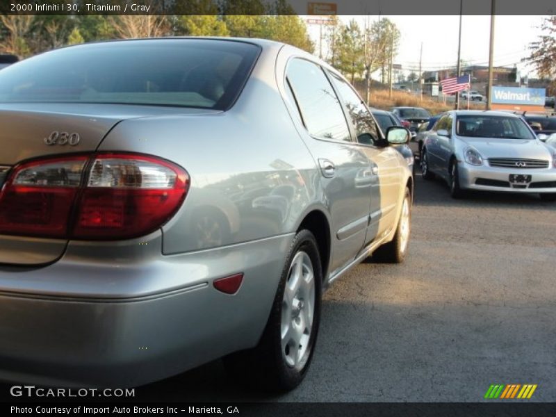 Titanium / Gray 2000 Infiniti I 30
