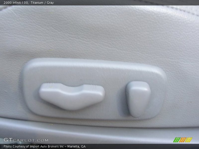 Titanium / Gray 2000 Infiniti I 30