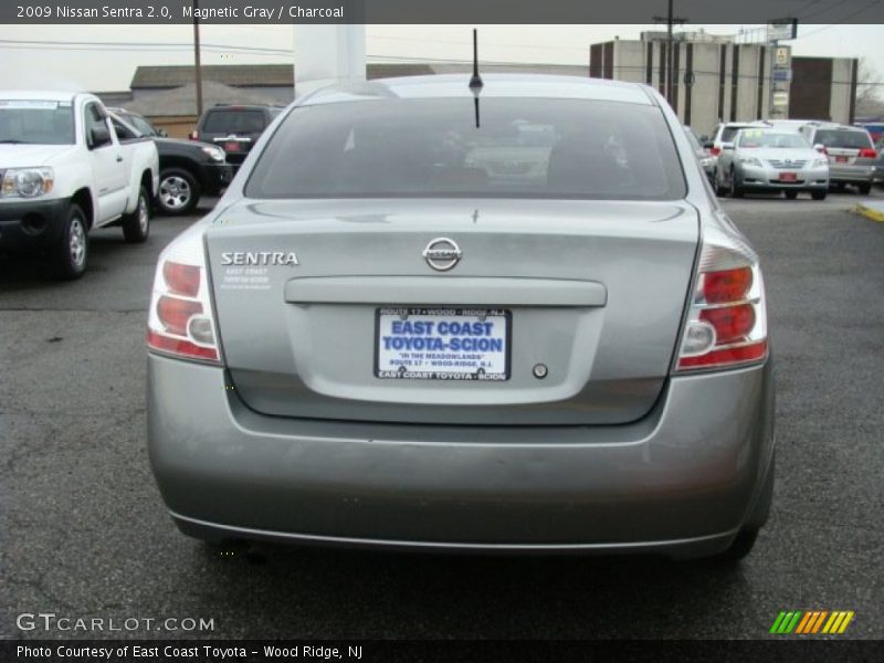 Magnetic Gray / Charcoal 2009 Nissan Sentra 2.0